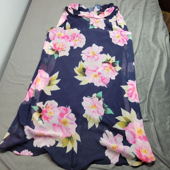 Signature Robbie Bee Dresses & Skirts - Floral Sleeveless Maxi‎ Dress By Signature Robbie Bee XL Polyester & Spandex N